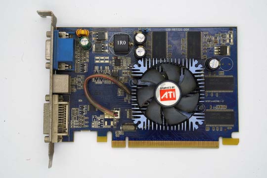 ATI Radeon X1300 256MB 显示卡（ATI Radeon X1300芯片）